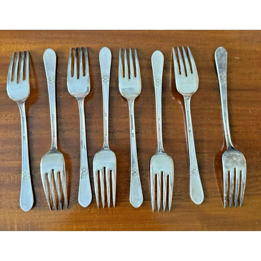 Set of 8 Vintage‎ 1847 Rogers Bros IS Luncheon Forks 7